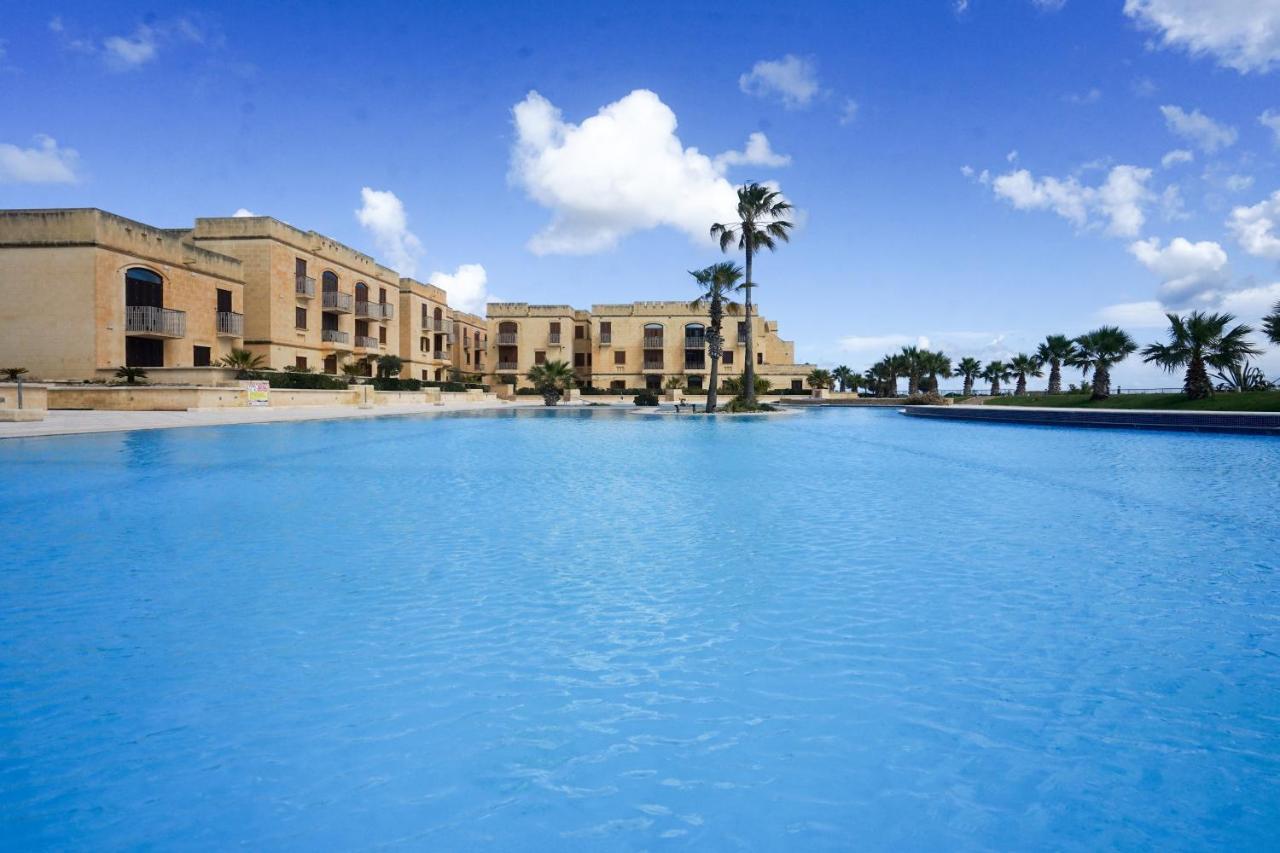 Getawaynpetto Private Duplex Maisonette With Jacuzzi Hot Tub Mgarr