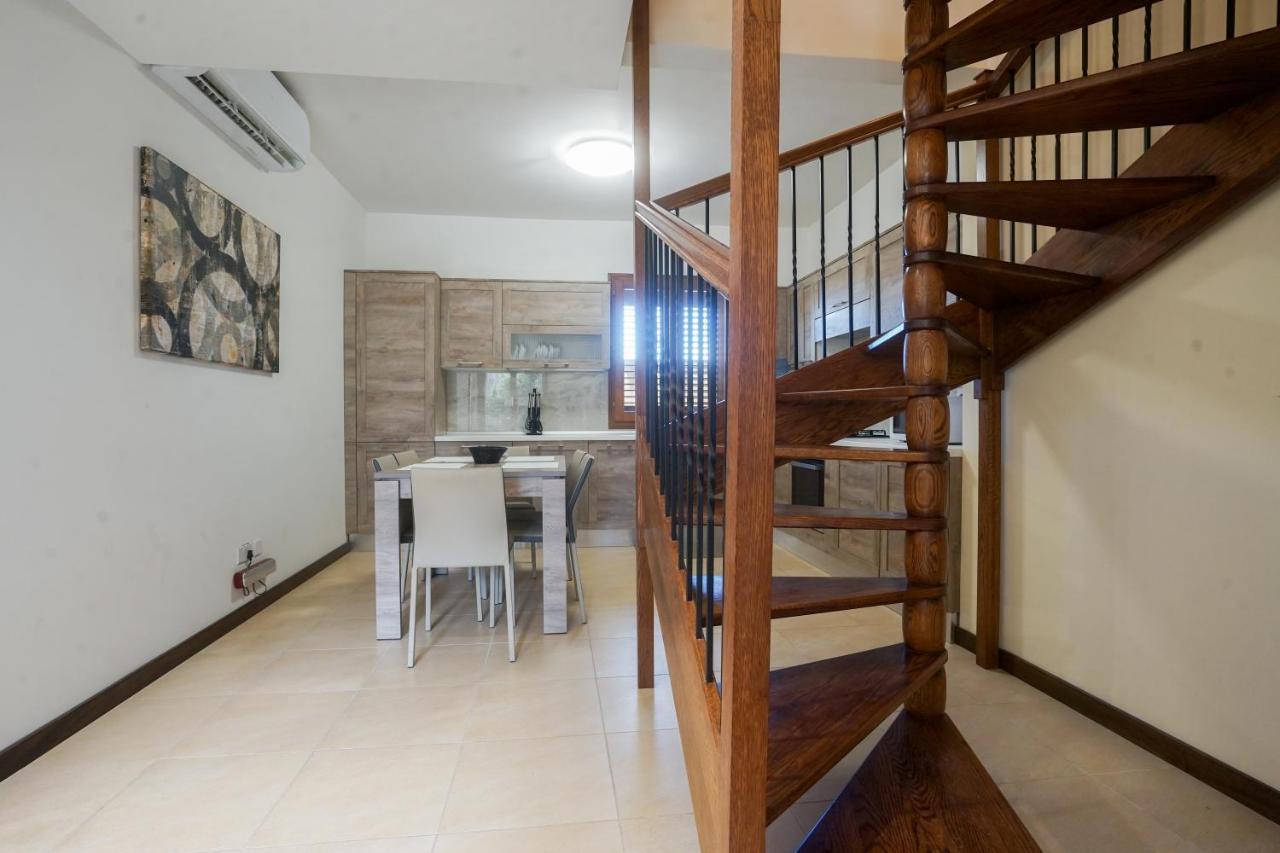 Getawaynpetto Private Duplex Maisonette With Jacuzzi Hot Tub * Mgarr