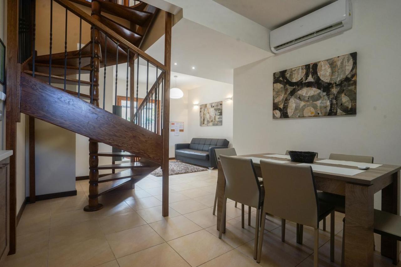 Getawaynpetto Private Duplex Maisonette With Jacuzzi Hot Tub * Mgarr