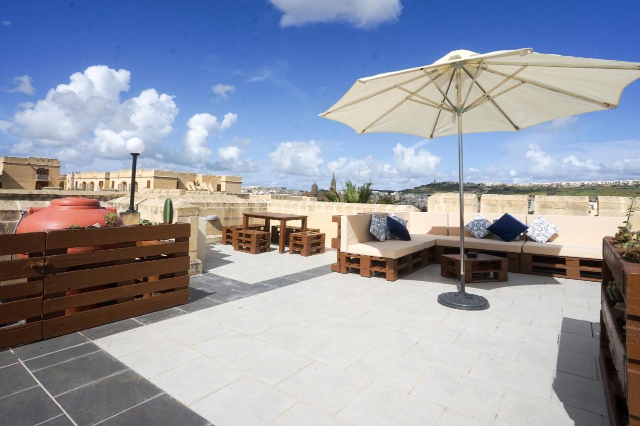 Getawaynpetto Private Duplex Maisonette With Jacuzzi Hot Tub *