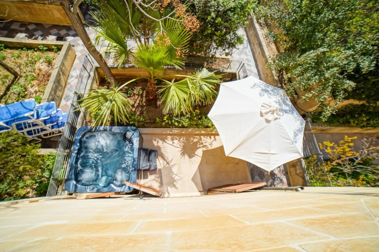 Holiday home Getawaynpetto Private Duplex Maisonette With Jacuzzi Hot Tub Mgarr