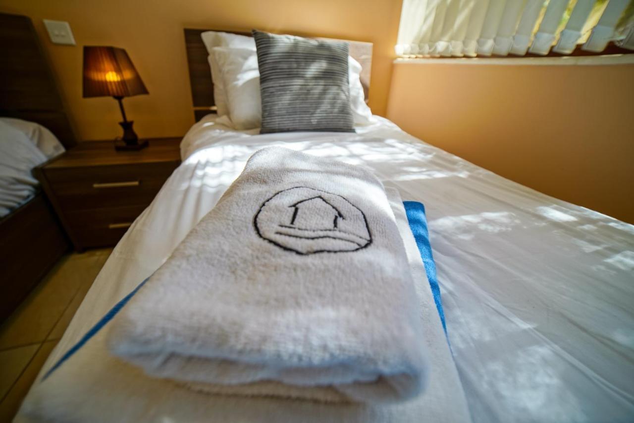 Getawaynpetto Private Duplex Maisonette With Jacuzzi Hot Tub *