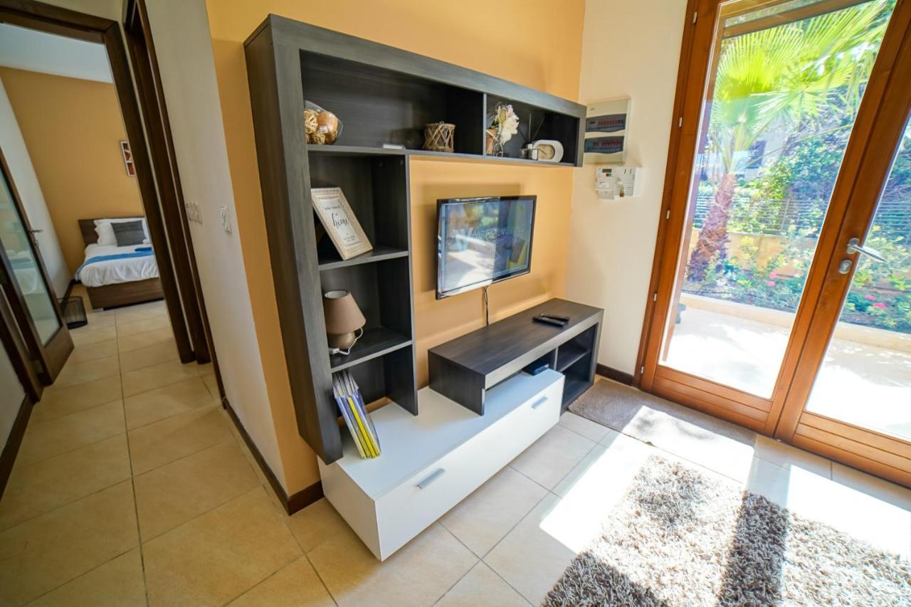 Getawaynpetto Private Duplex Maisonette With Jacuzzi Hot Tub