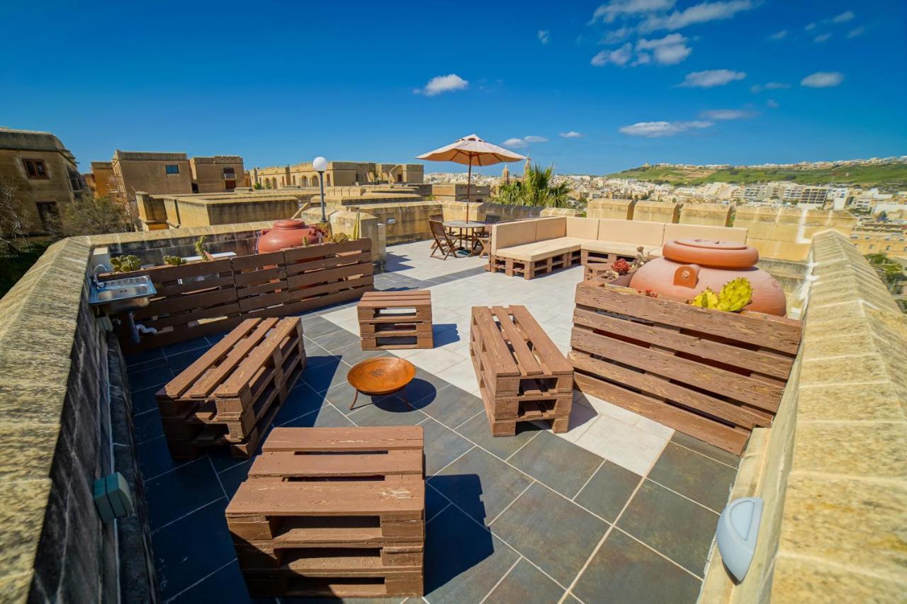Holiday home Getawaynpetto Private Duplex Maisonette With Jacuzzi Hot Tub Mgarr
