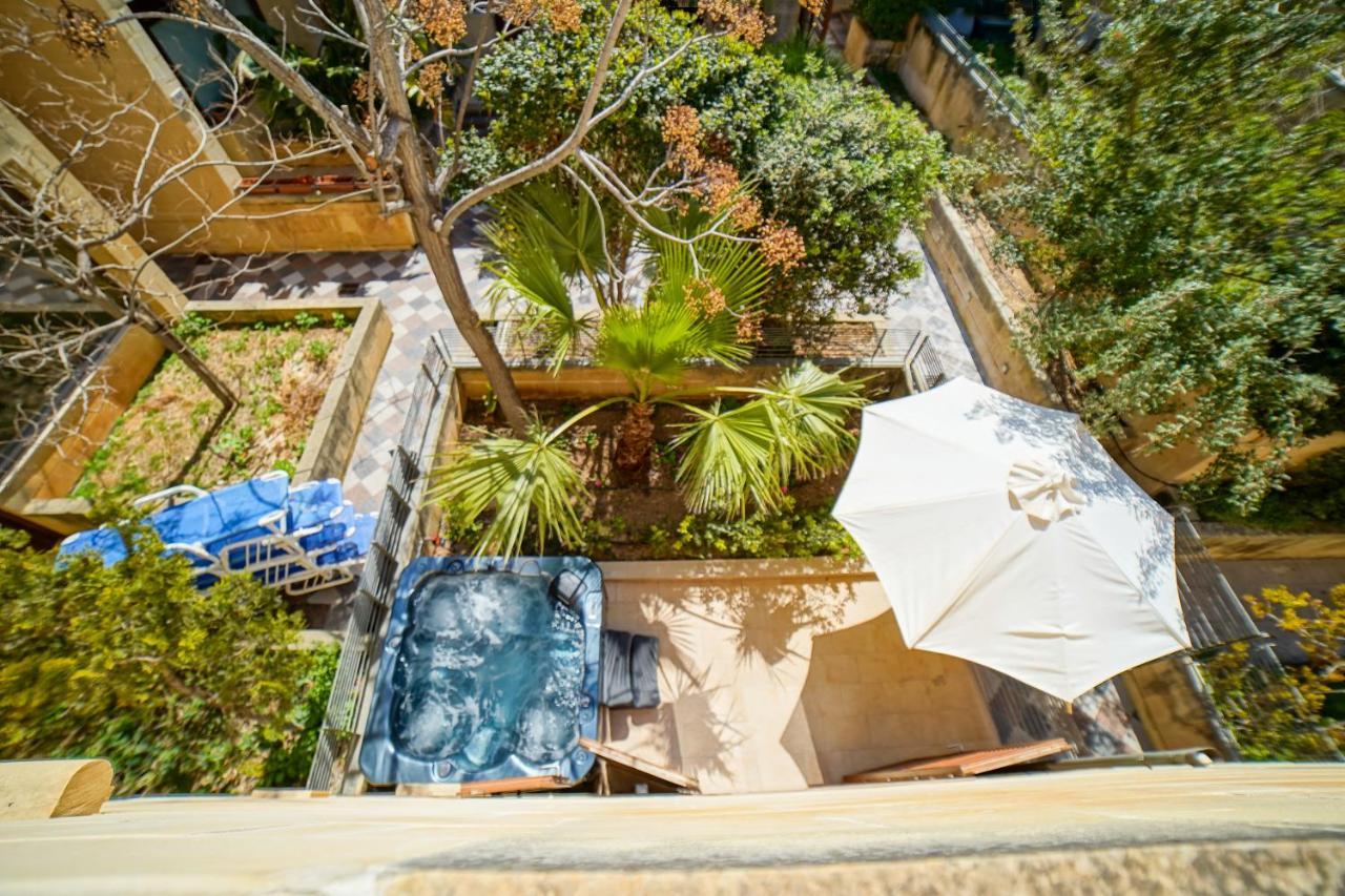 Getawaynpetto Private Duplex Maisonette With Jacuzzi Hot Tub