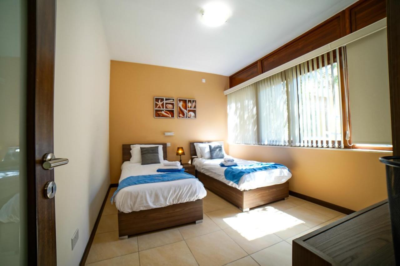 Holiday home Getawaynpetto Private Duplex Maisonette With Jacuzzi Hot Tub Mgarr