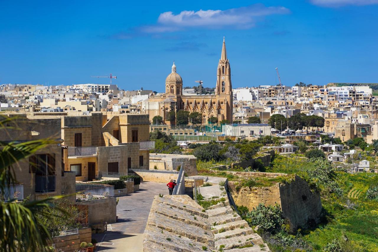 Getawaynpetto Private Duplex Maisonette With Jacuzzi Hot Tub * Mgarr
