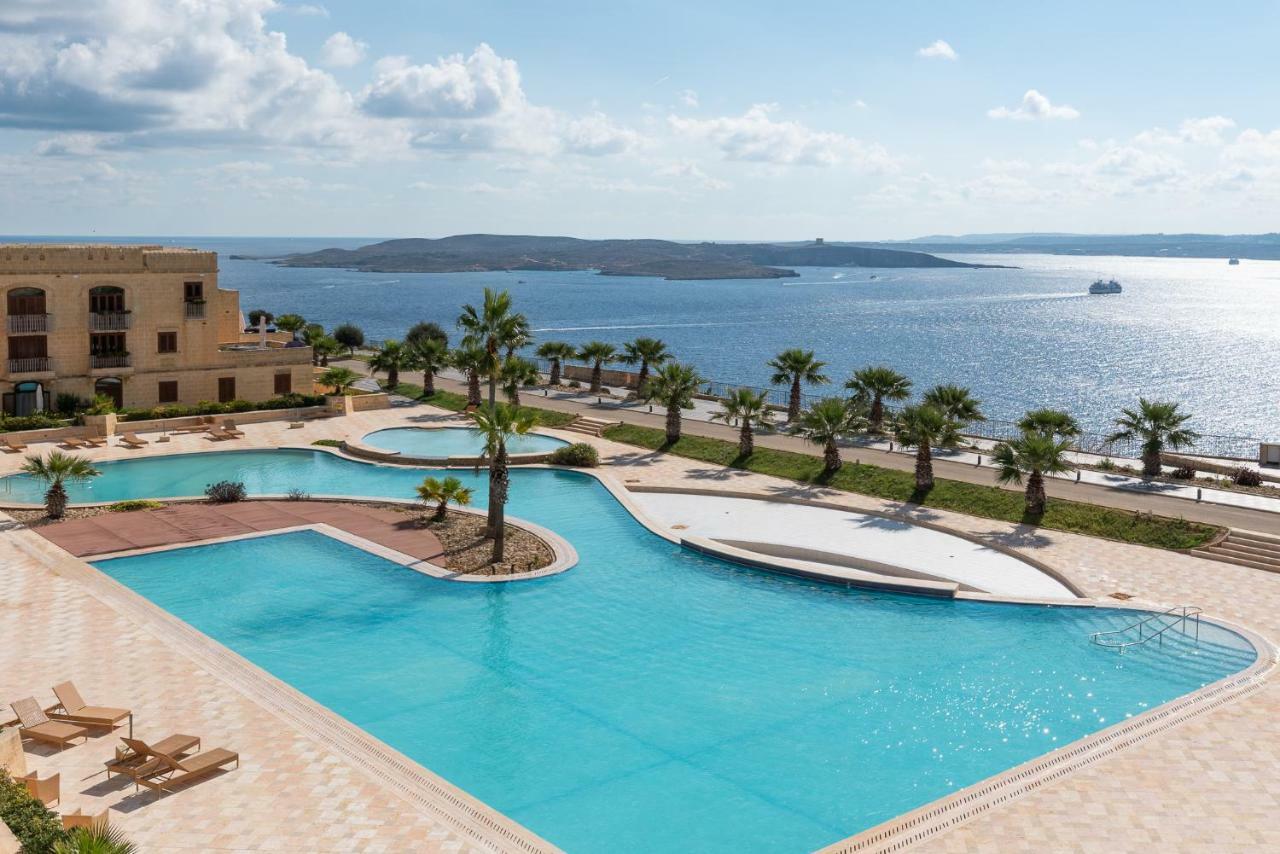 Getawaynpetto Private Duplex Maisonette With Jacuzzi Hot Tub Holiday home Mgarr
